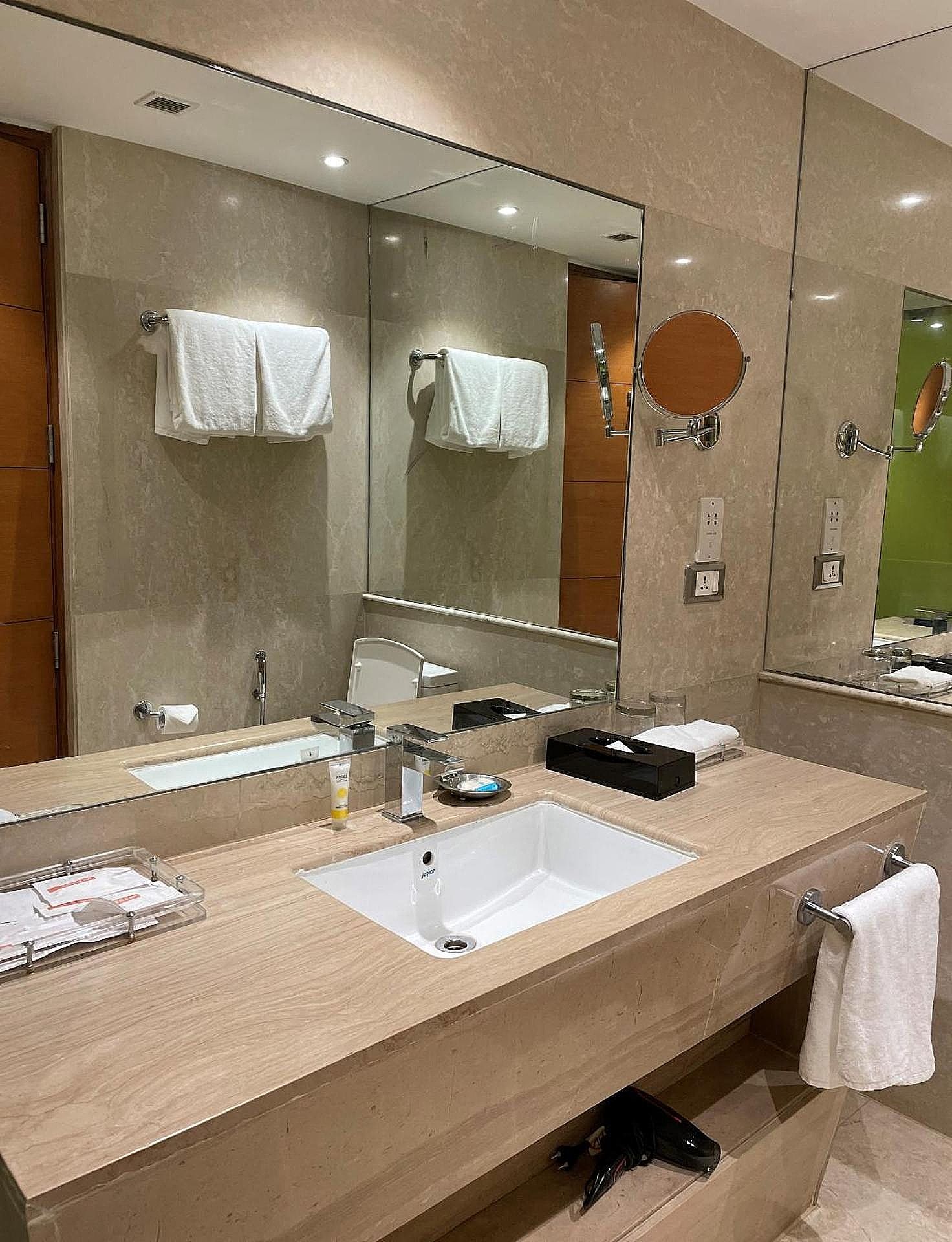 Hyatt Centric Janakpuri New Delhi Room, 1 King Bed 3