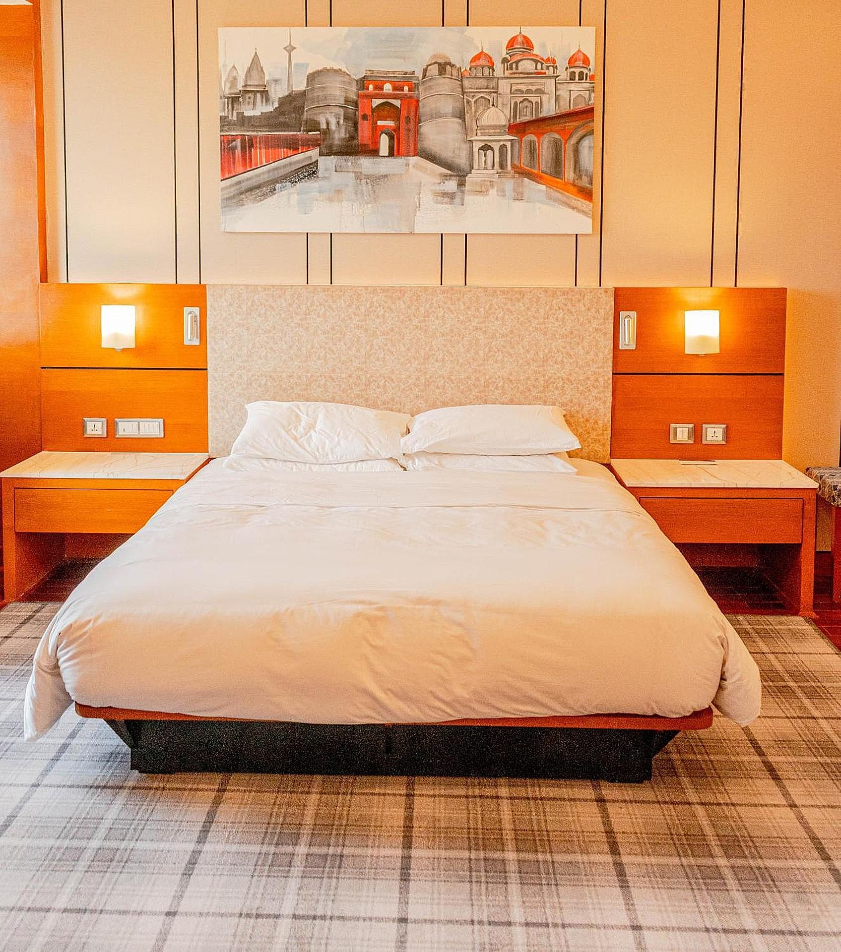 1 King Bed Pool View Deluxe