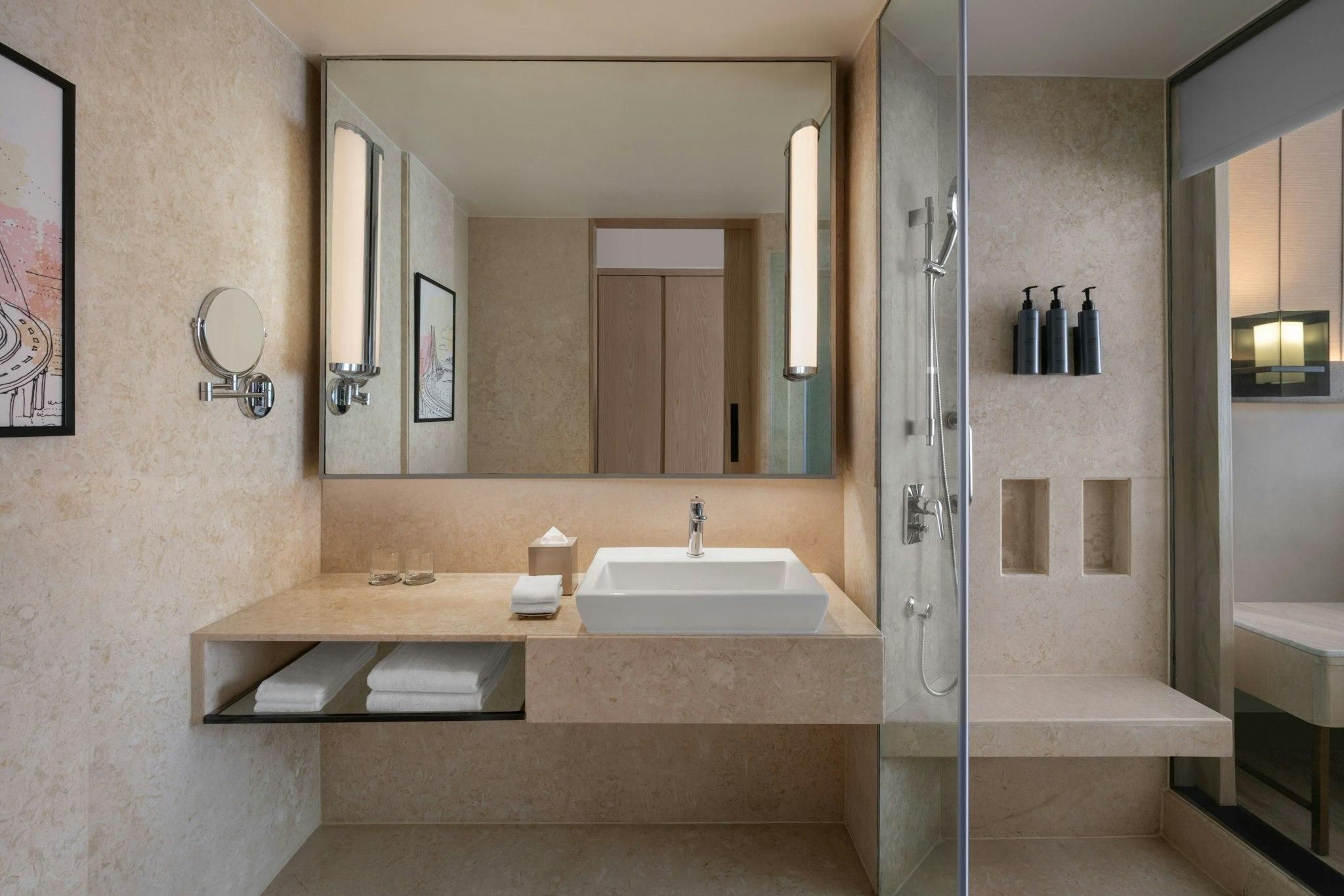 undefined Courtyard by Marriott Mumbai International Airport 5