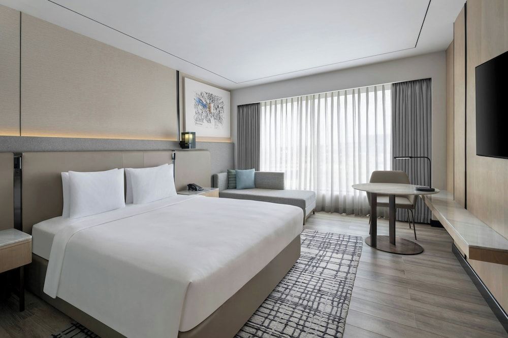 undefined Courtyard by Marriott Mumbai International Airport 8