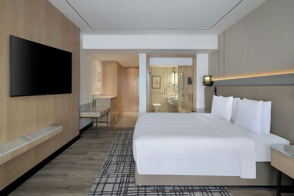 undefined Courtyard by Marriott Mumbai International Airport 9