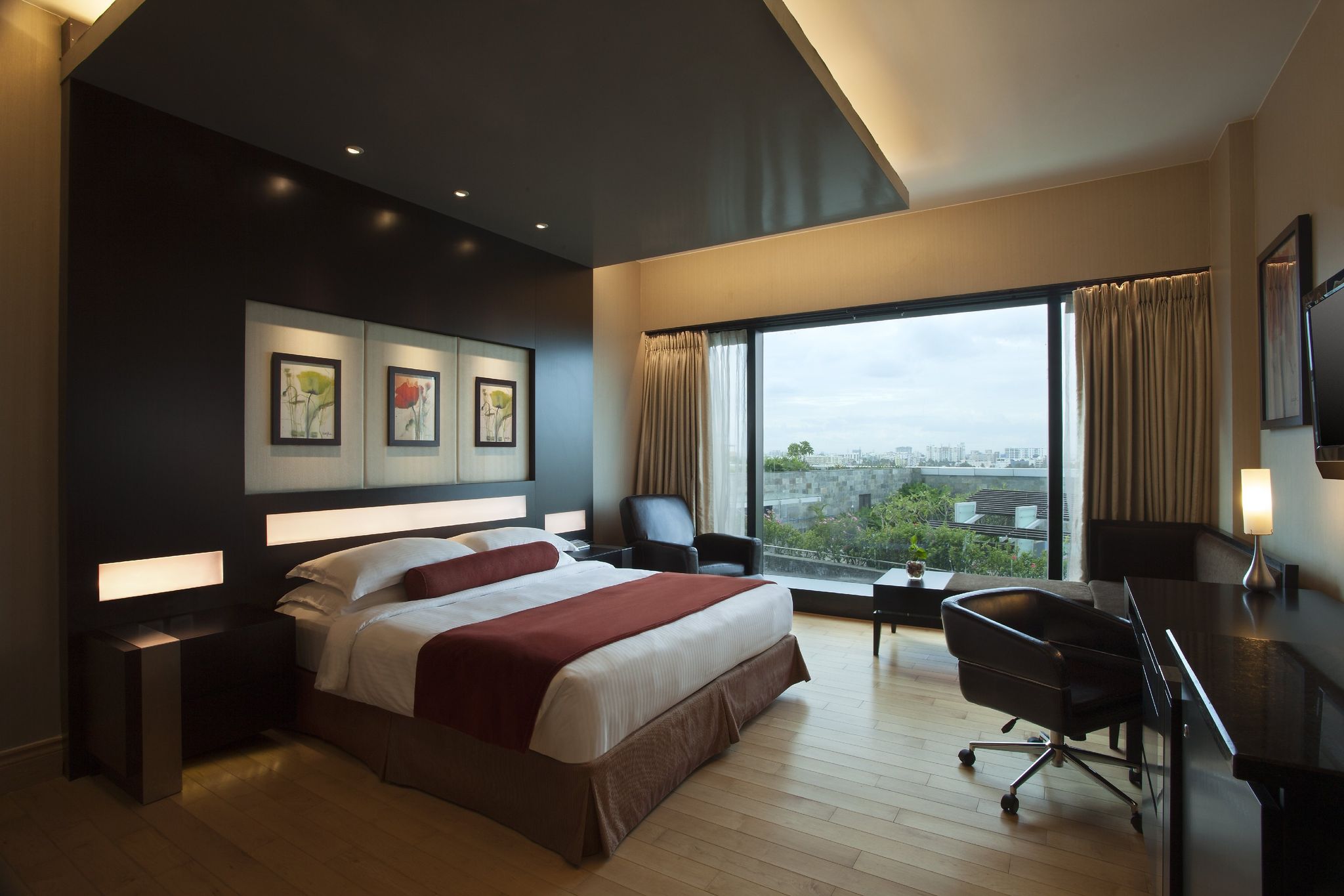 The Oterra King Superior Room