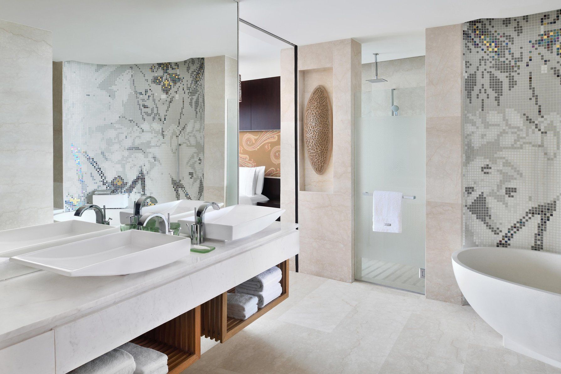 Club lounge access, 2 Bedroom Suite, Bedroom 1: 1 King, Bedroom 2: 1 King, City view