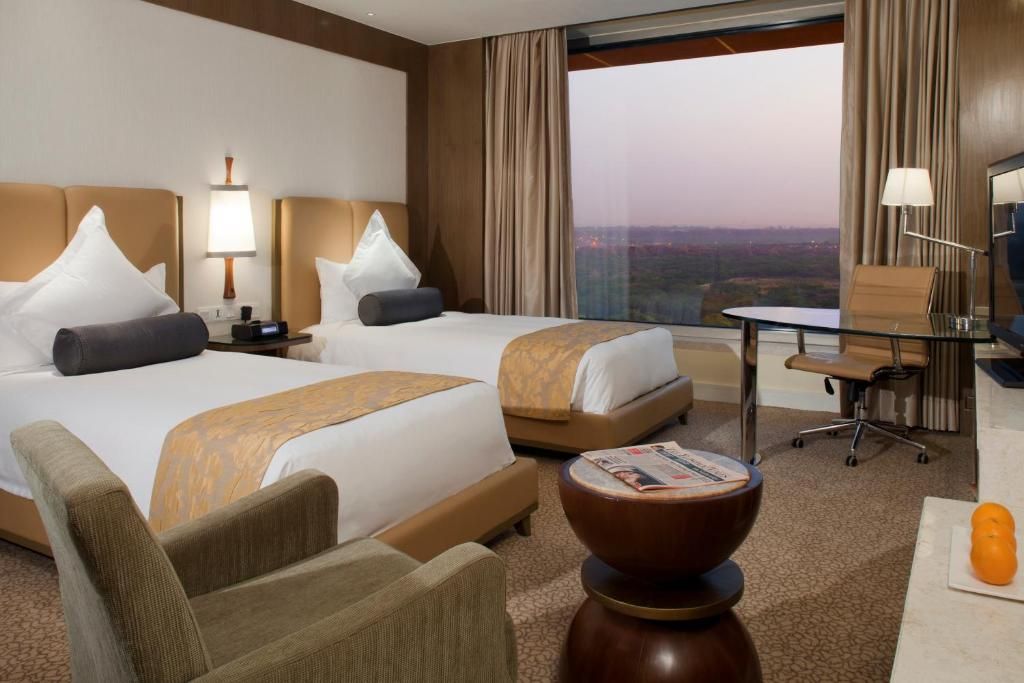 Standard Room, 2 Twin Beds, Business Lounge Access (Top Floor)