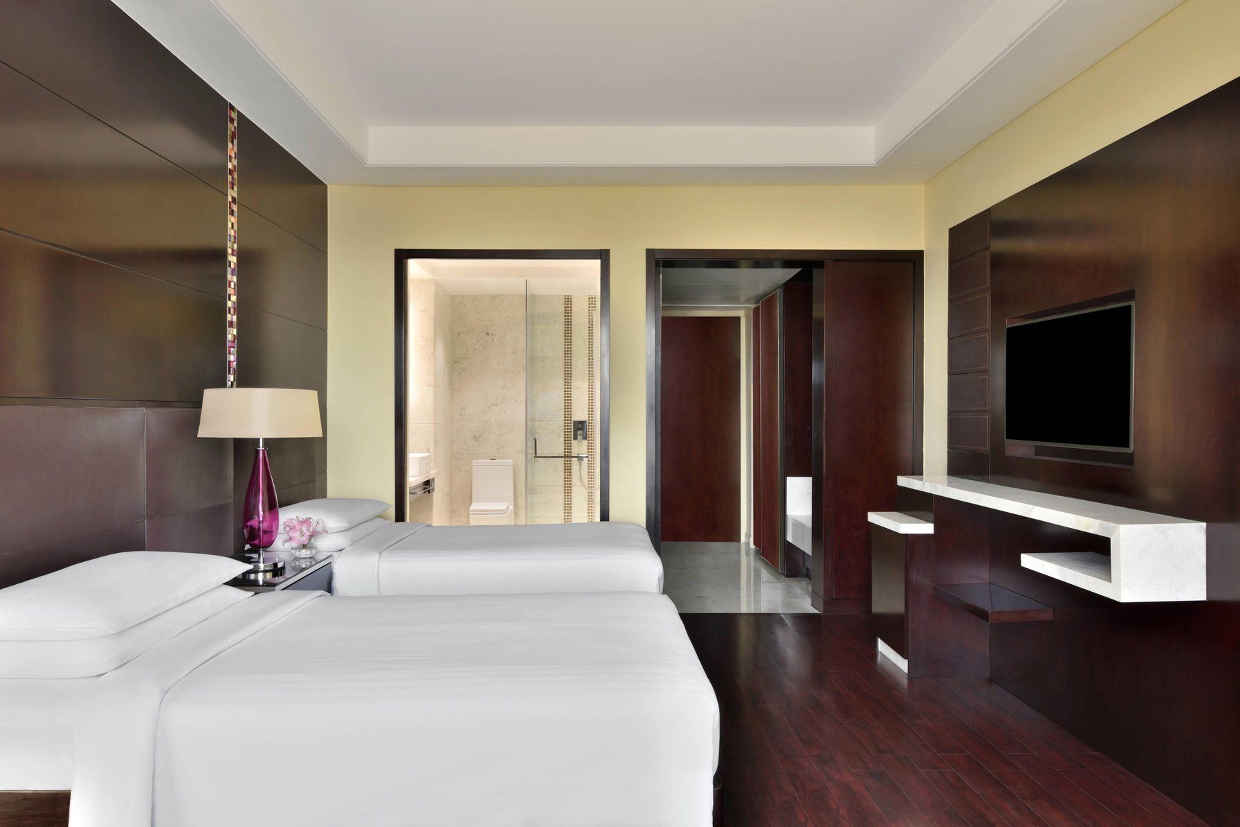 Jaipur Marriott Hotel Deluxe Guest room, 2 Twin, City view