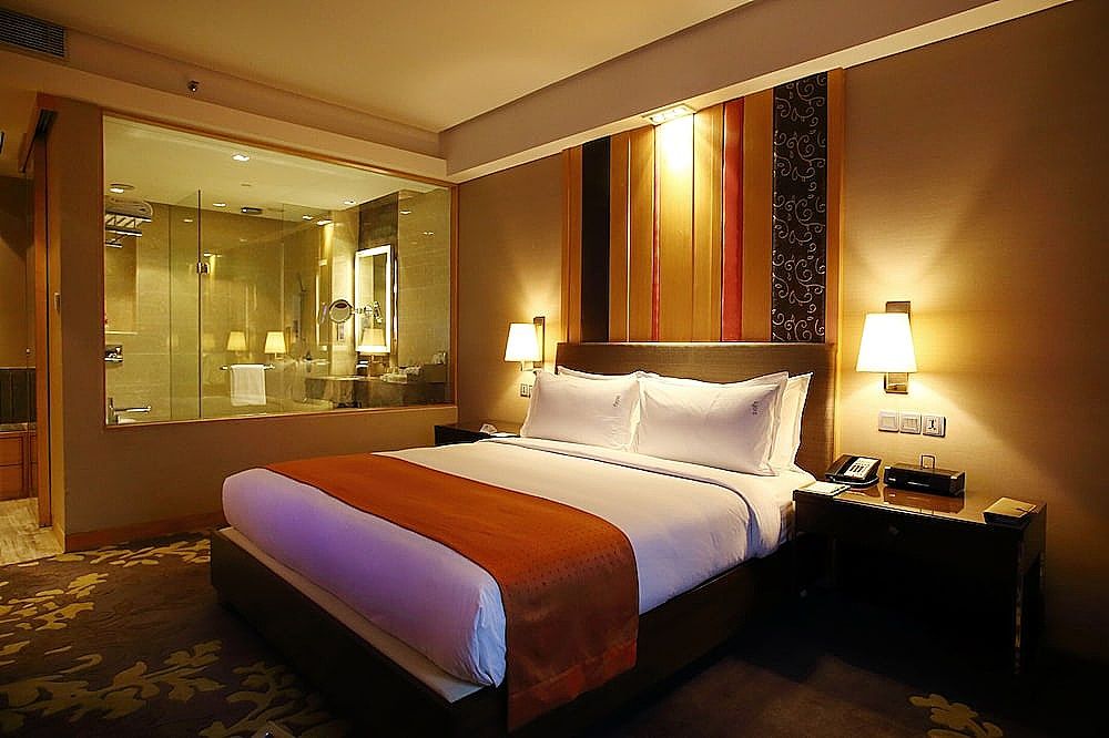 Standard Room, 1 King Bed