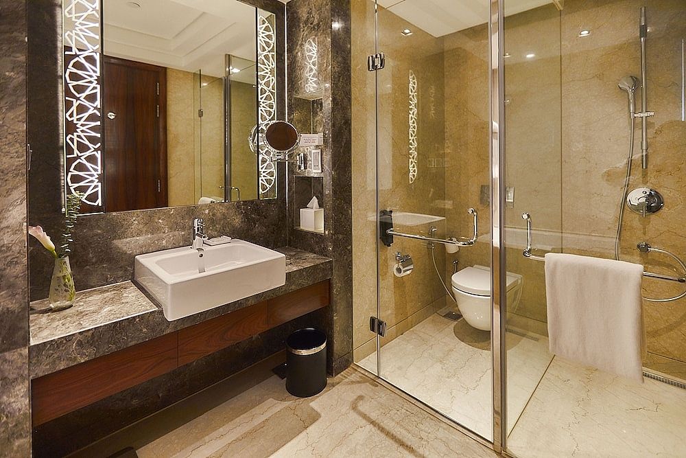 Crowne Plaza New Delhi Rohini, an IHG Hotel Standard Room, 1 King Bed, Non Smoking 8