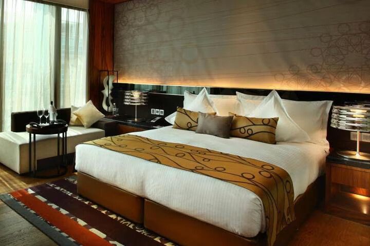 Suite, 1 King Bed, Smoking