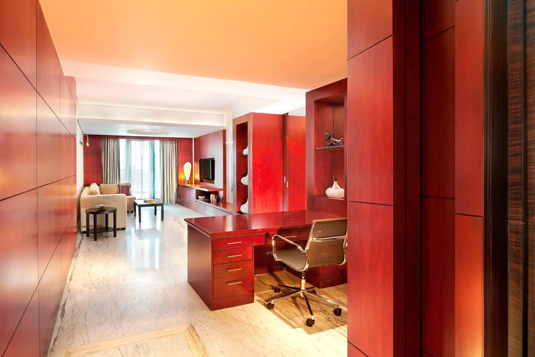 Deluxe Suite, Club lounge access, 1 Bedroom Larger Suite, 1 King, City view