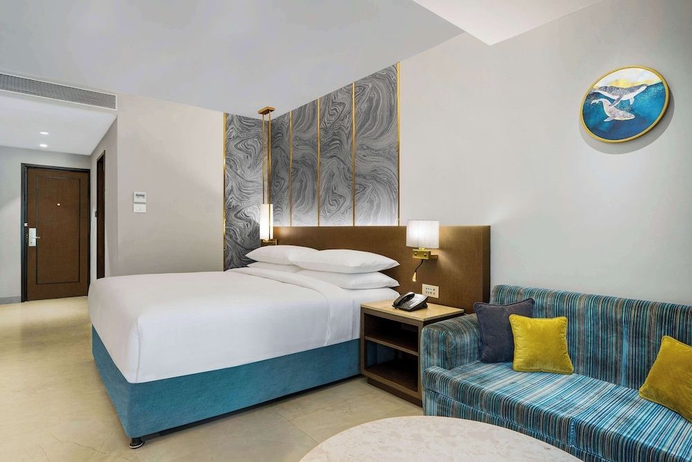 DoubleTree by Hilton Hotel Goa - Arpora - Baga Premium Room, 1 King Bed, Pool View 2