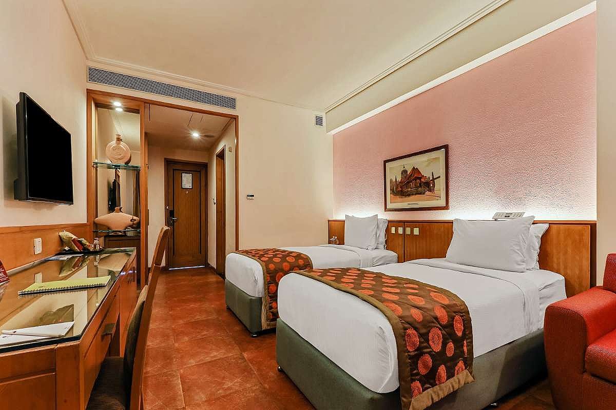 DoubleTree by Hilton Hotel Goa - Arpora - Baga Deluxe Room, 2 Twin Beds 3