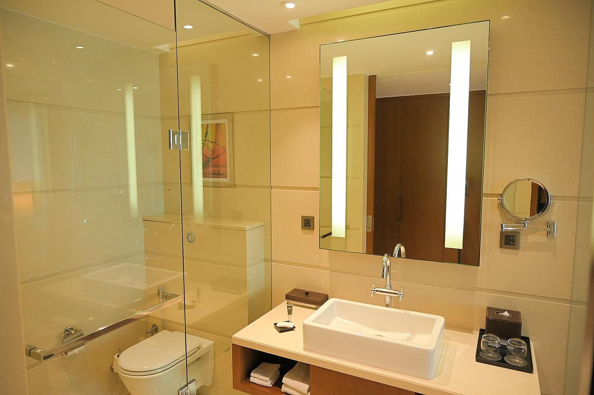 Deluxe Suite, Executive lounge access, 1 King