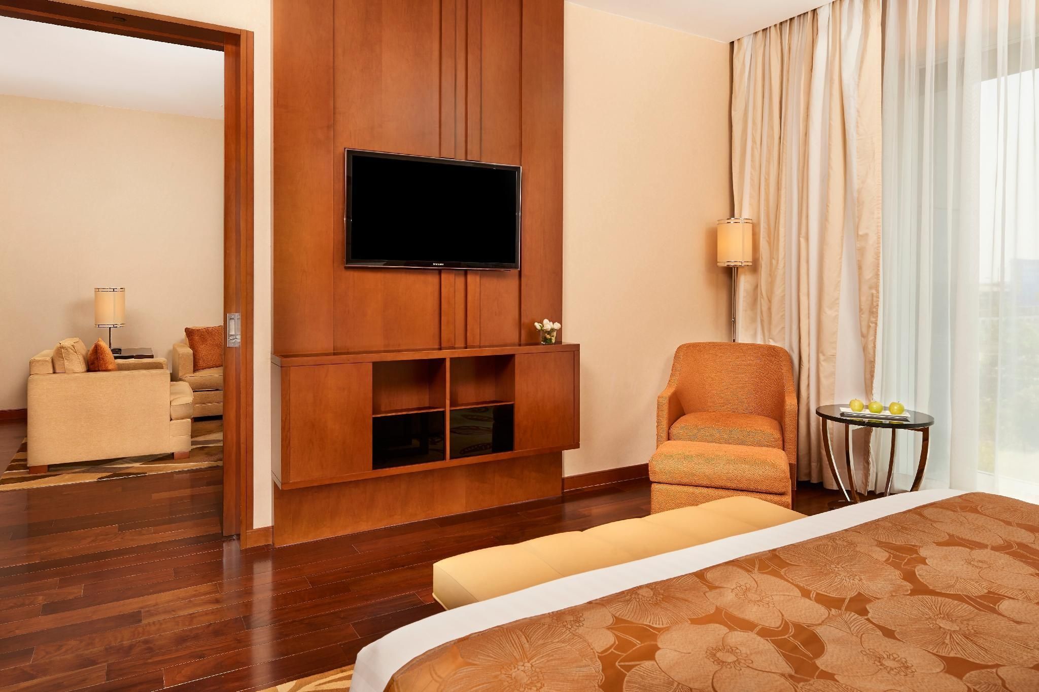 Deluxe Suite, Executive lounge access, 1 King
