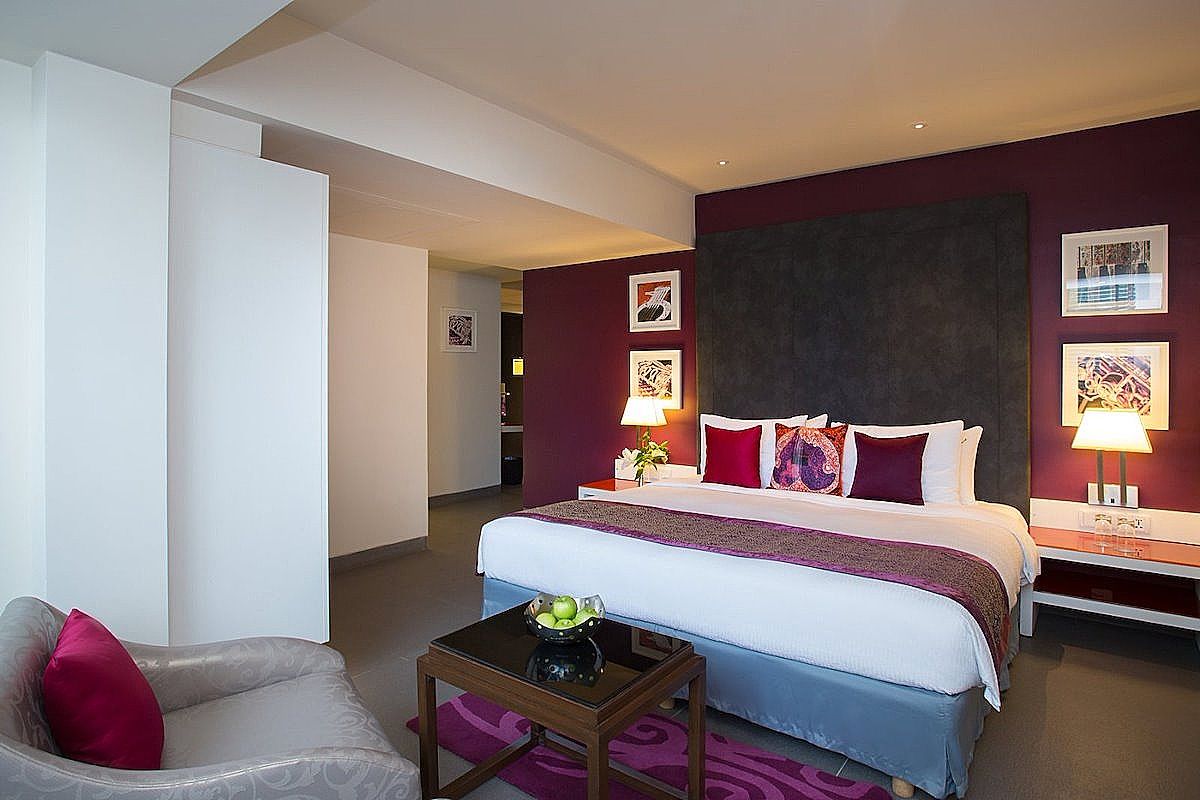 Deluxe Room Gold Pool View