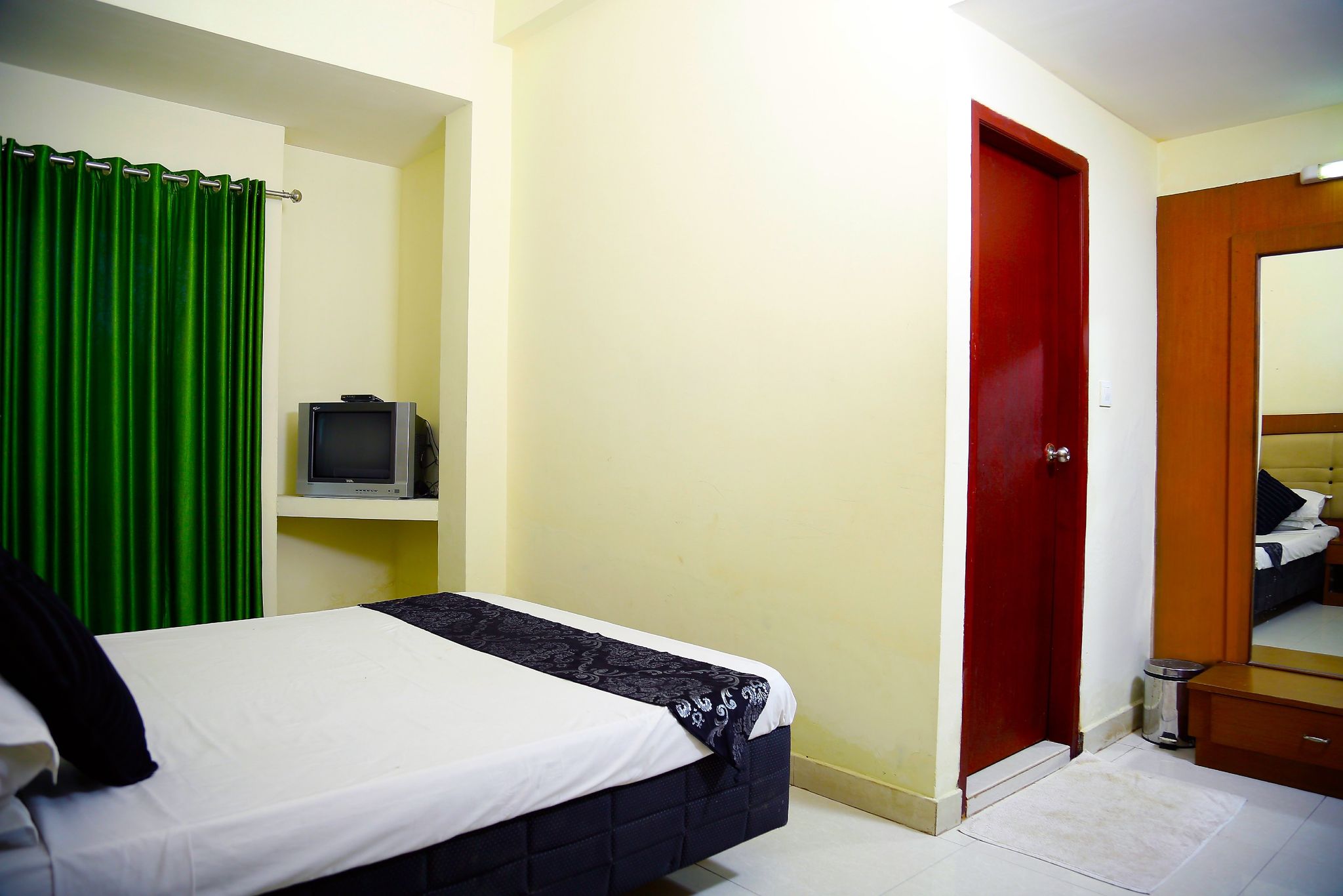 Green Park Residency Standard Non AC Room 4