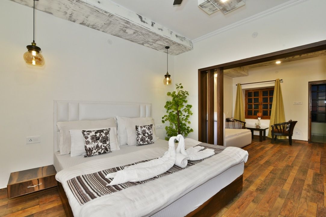 Premium Room with Balcony (Valley View)