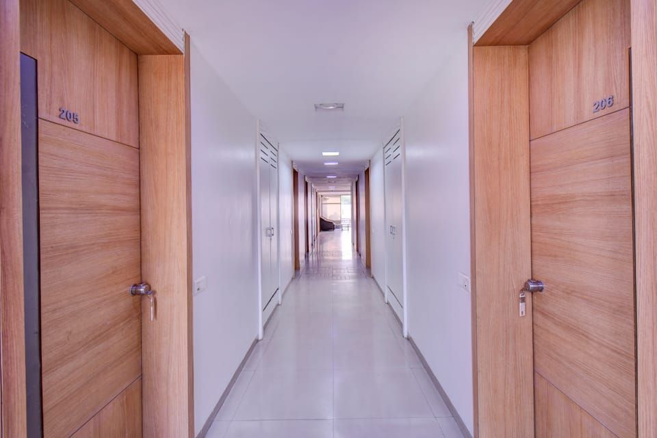 undefined Treebo Admiral Suites New Usmanpura 4