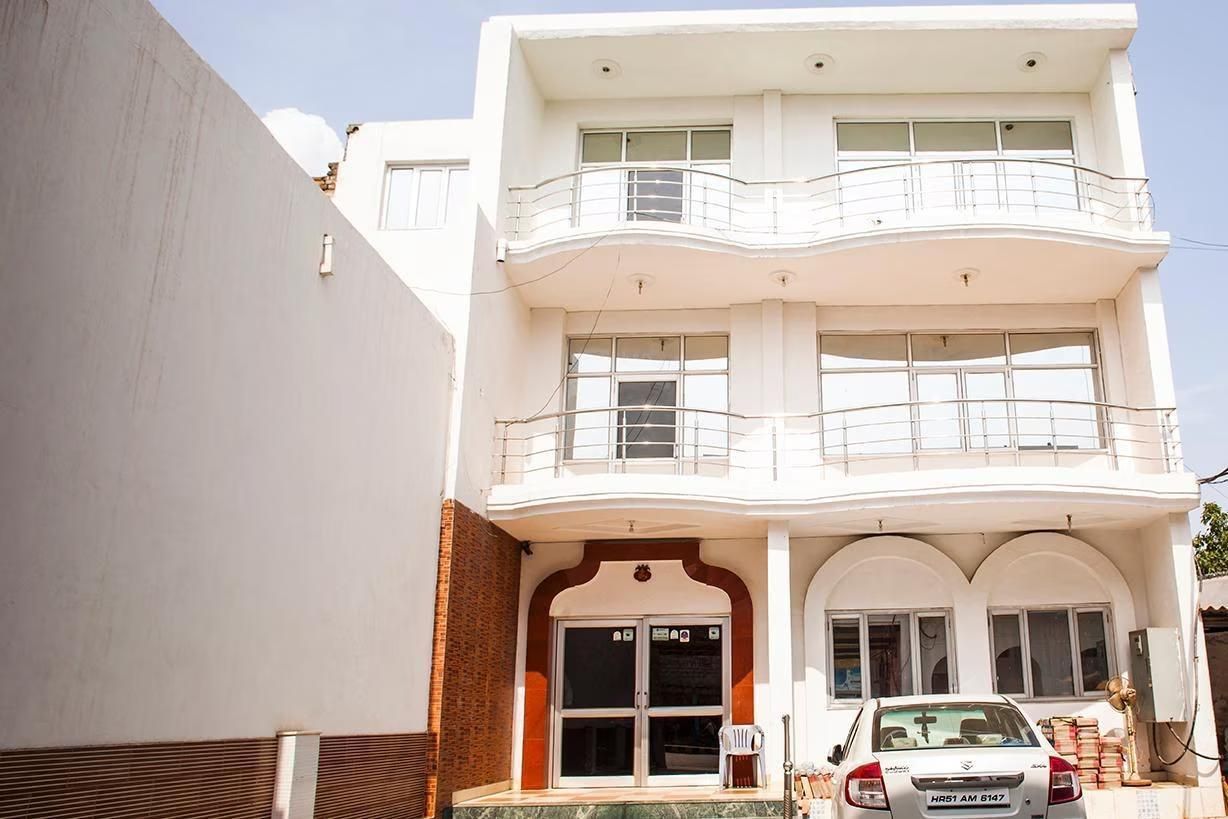 Hotel Tourist Palace