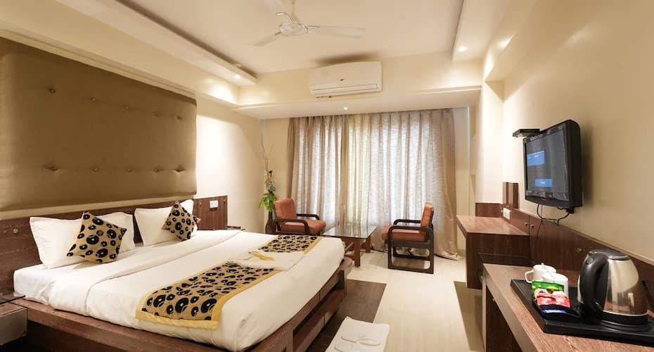 Hotel City Symphony Executive Double Room 3