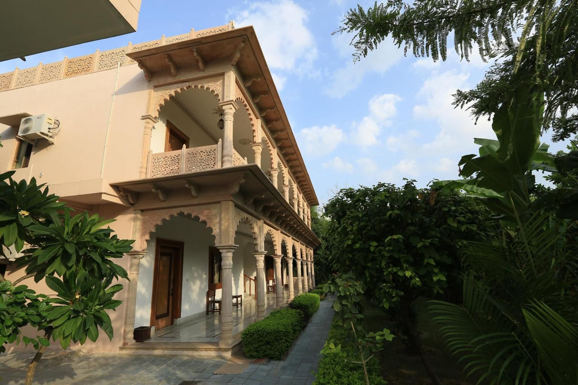 undefined Hotel Sunbird 8