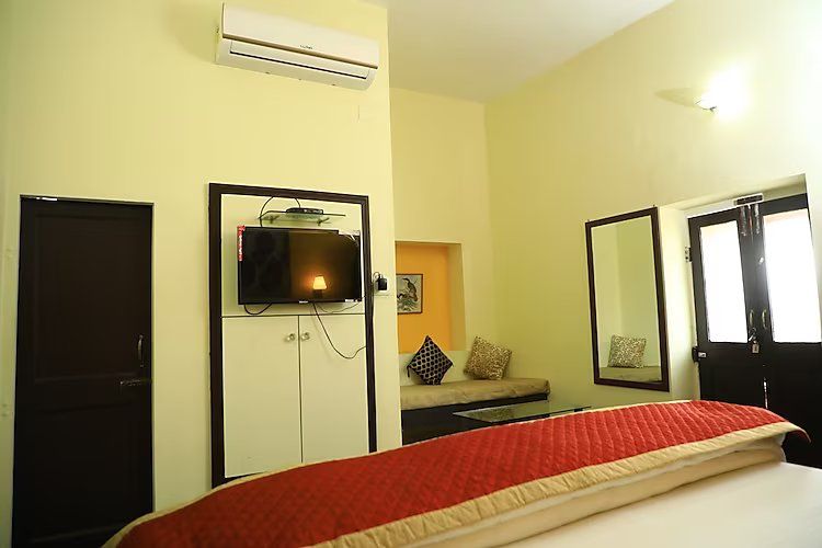 Pool Facing Room