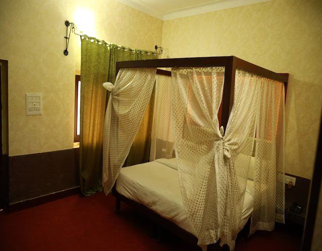 Pool Facing Room