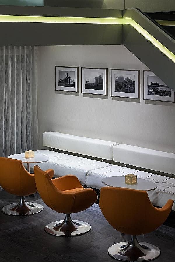 Food & Dining