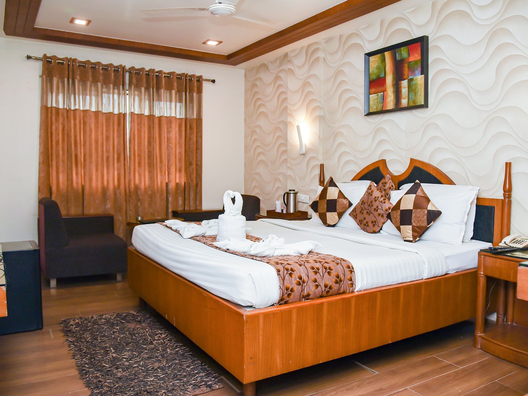 Silver room