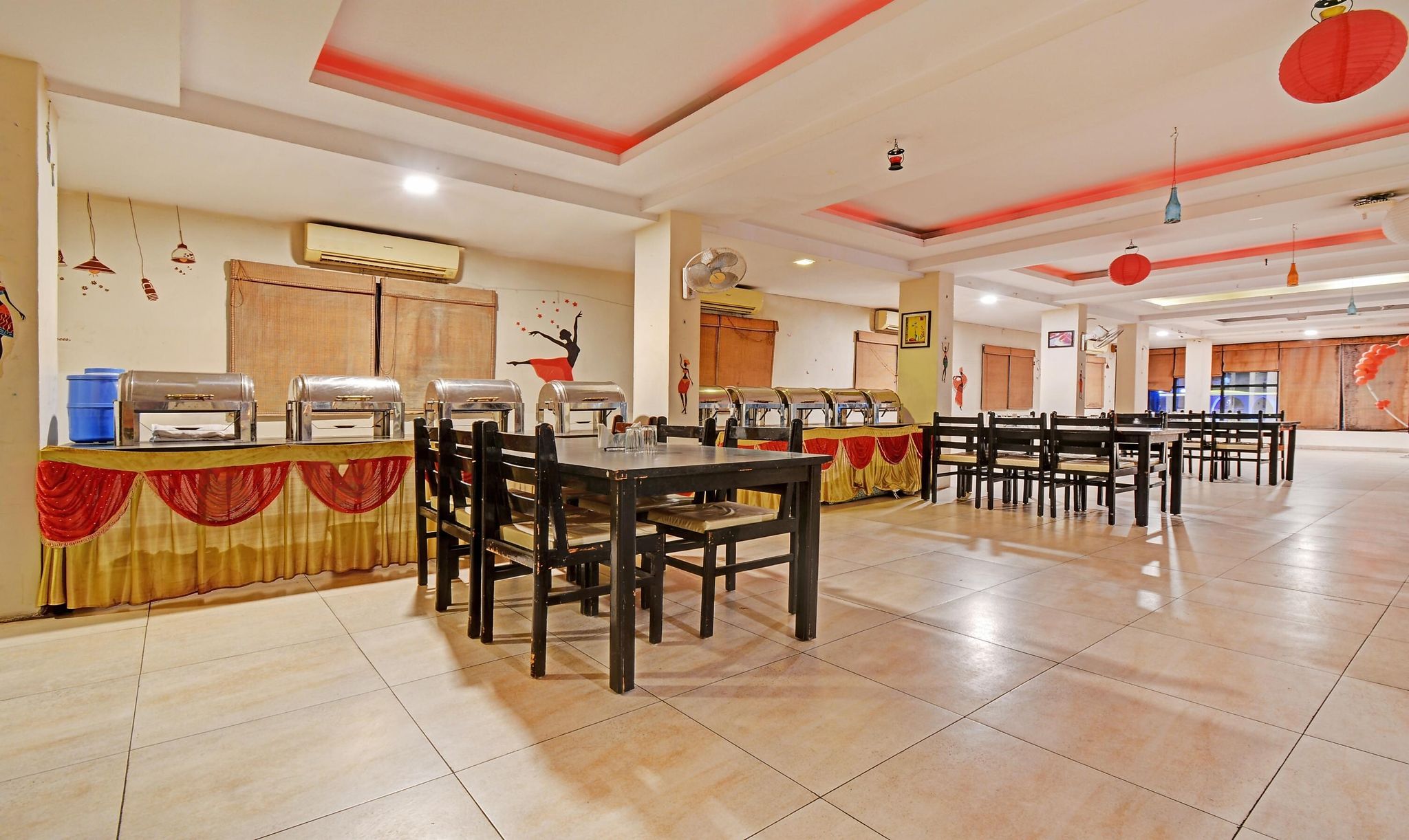 Food & Dining
