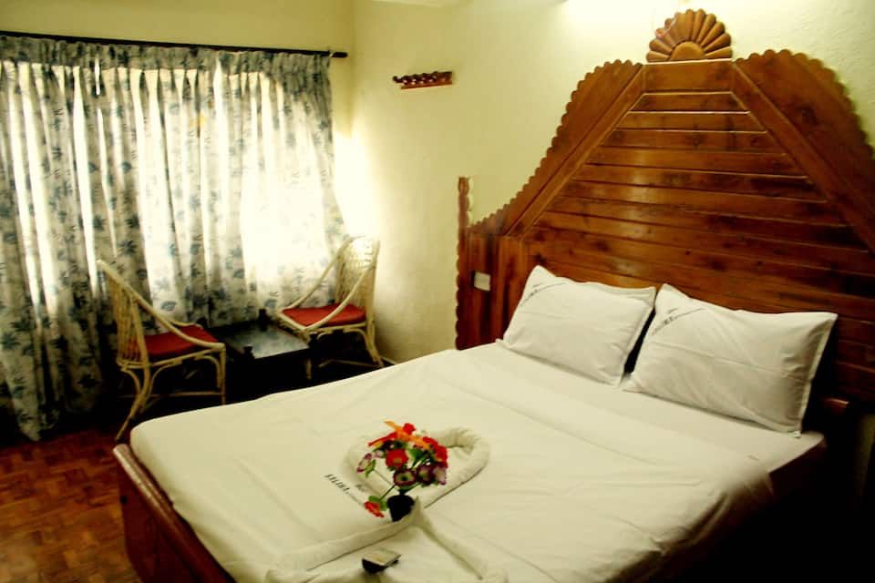 Deluxe Bedroom