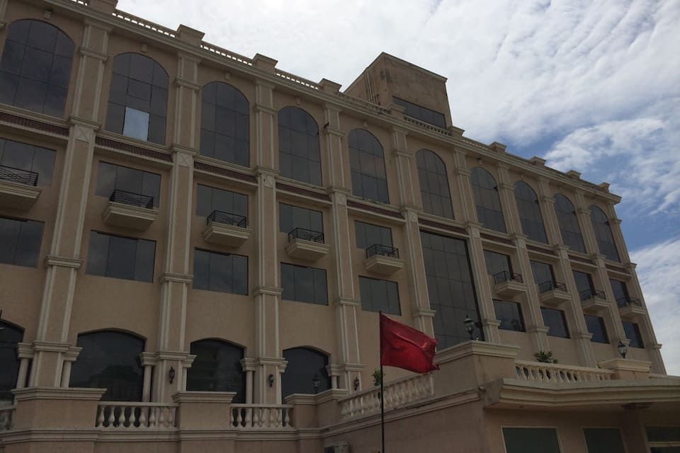 undefined Hotel Eqbal Inn 5