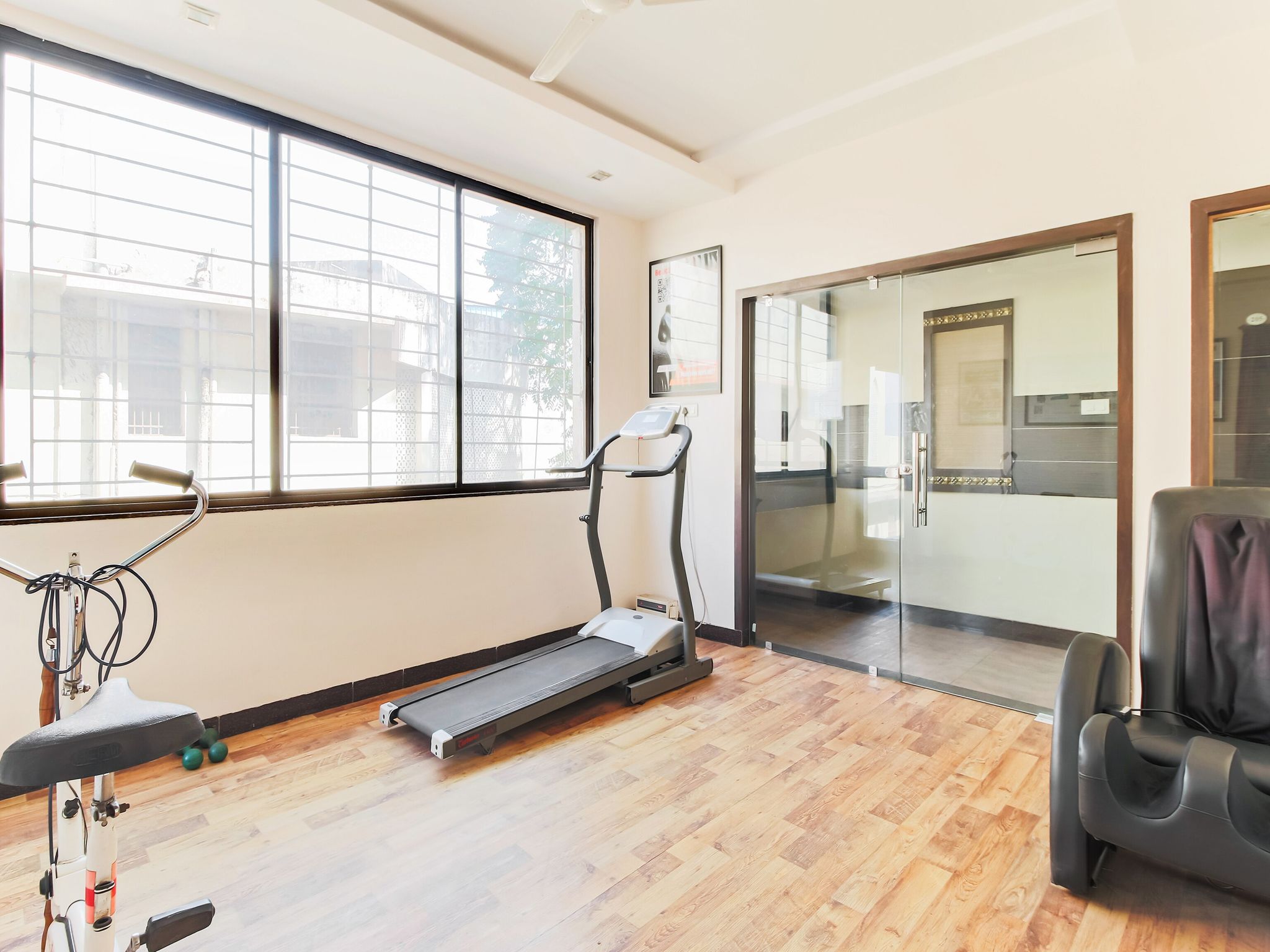 undefined Hotel Meera 5