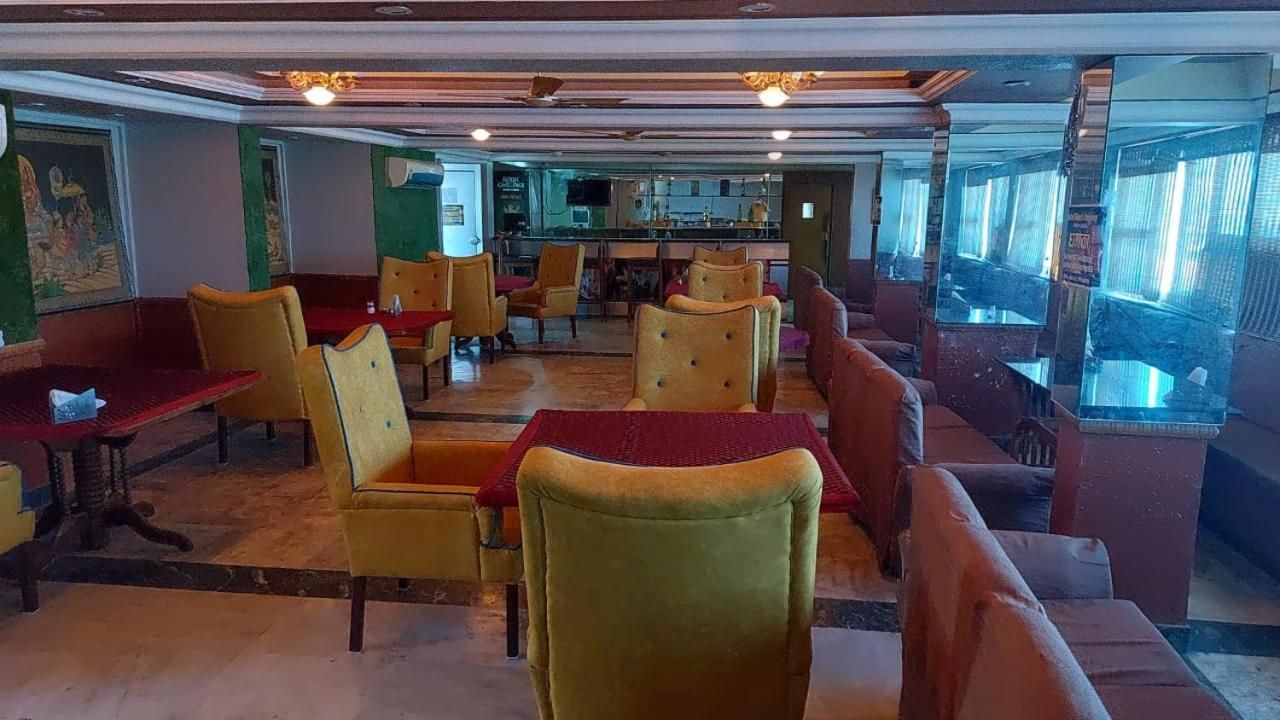 undefined Collection O Shiva's Regency 7