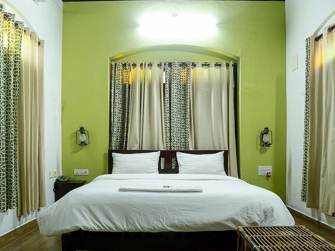 Deluxe AC Room