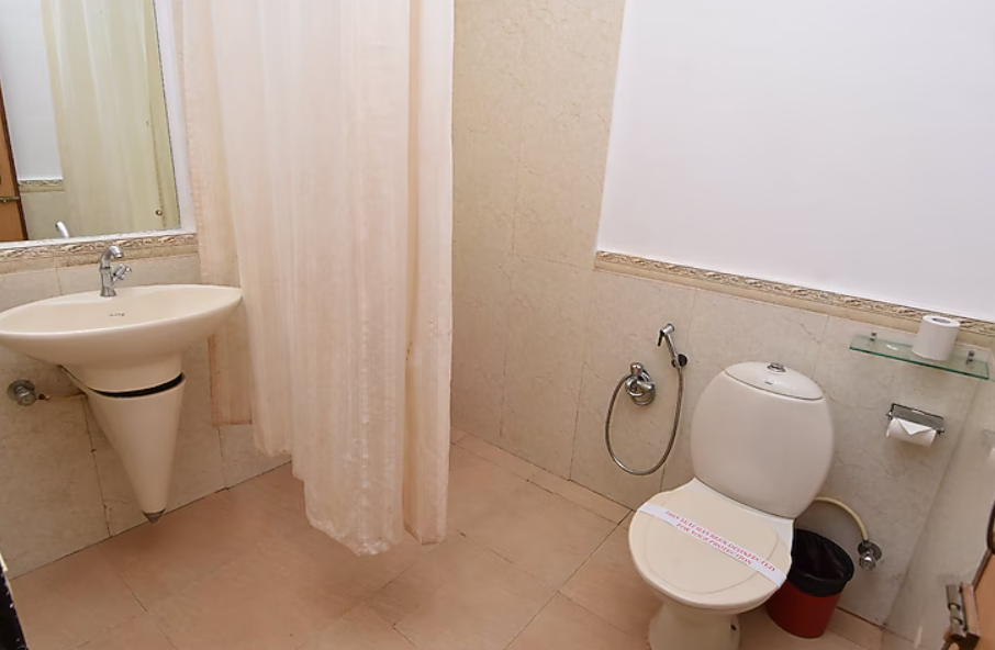 Silver Sands Holiday Village Standard Room 4