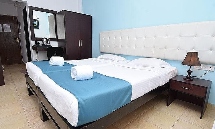 Silver Sands Holiday Village Standard Room 2