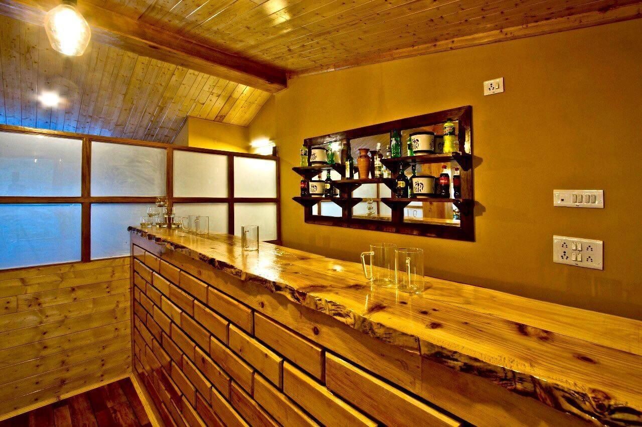 Vyas Vatika - Wooden exotic Resort (Jogni Waterfall & Rohtang pass Views)