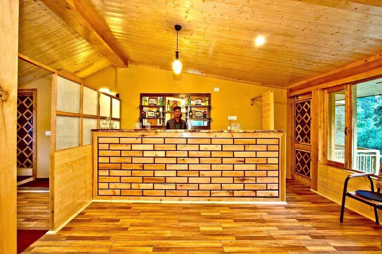 Vyas Vatika - Wooden exotic Resort (Jogni Waterfall & Rohtang pass Views)