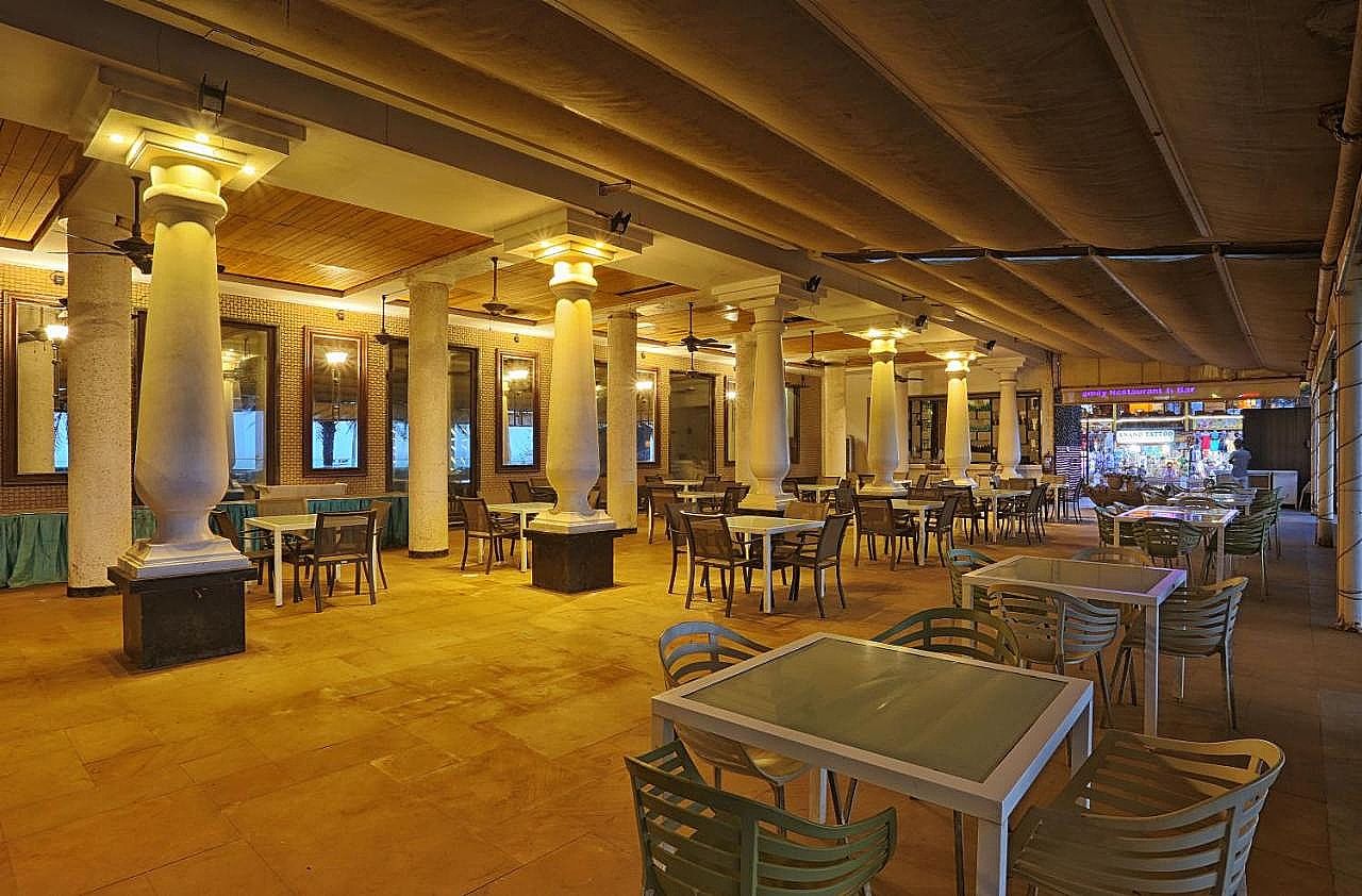 Food & Dining