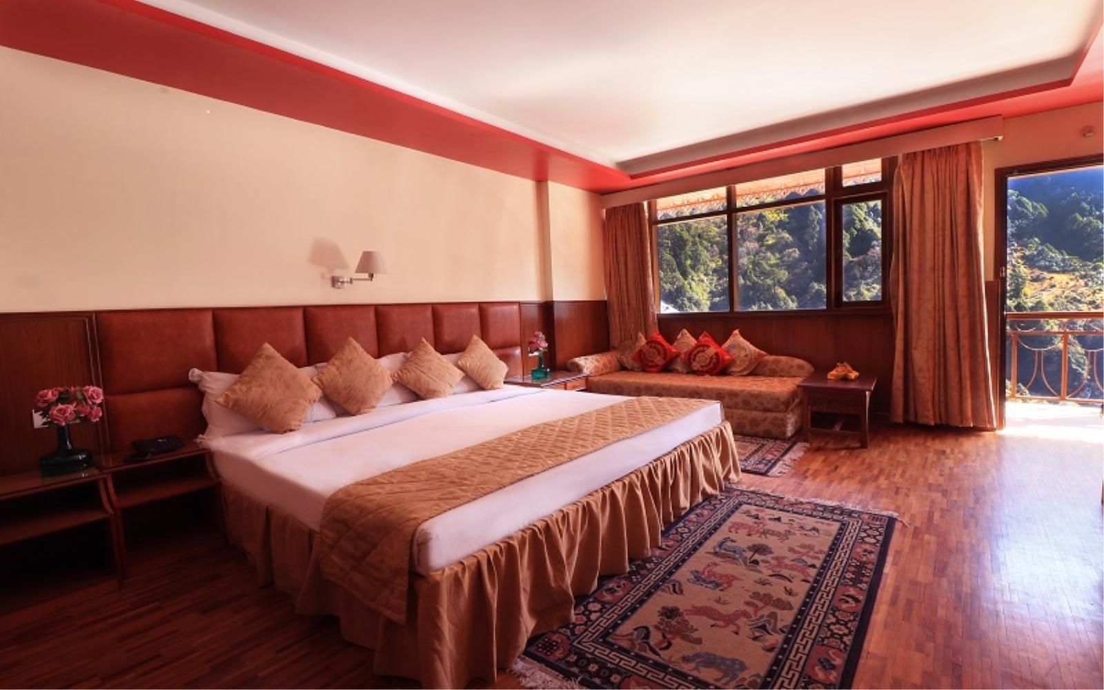 Yarlam Resort Deluxe Room 5