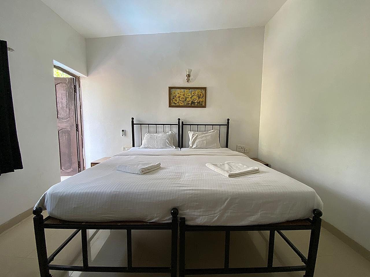 Hotel Linda by Dia Hotels Deluxe Room 6