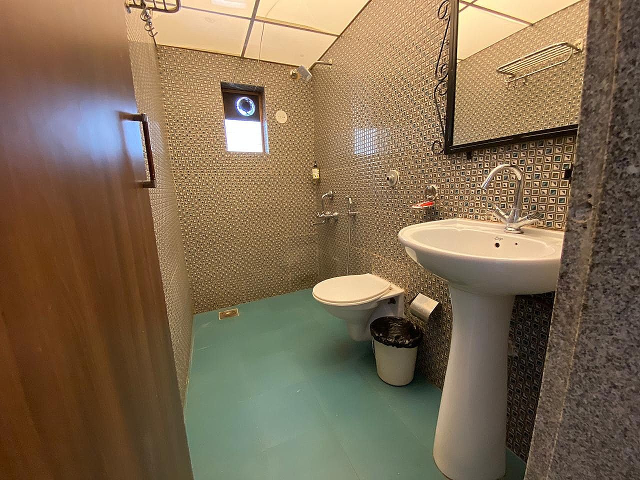 Hotel Linda by Dia Hotels Deluxe Room 8