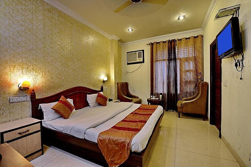 undefined Hotel Diamond inn 5