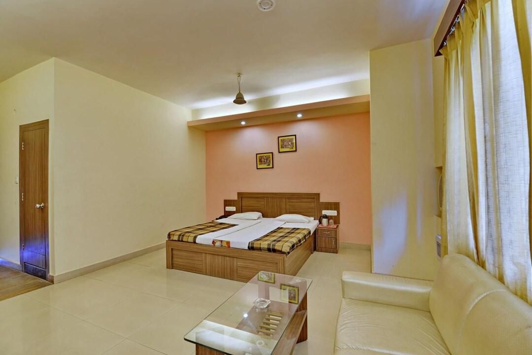 Hotel Vivek Classic Room 4