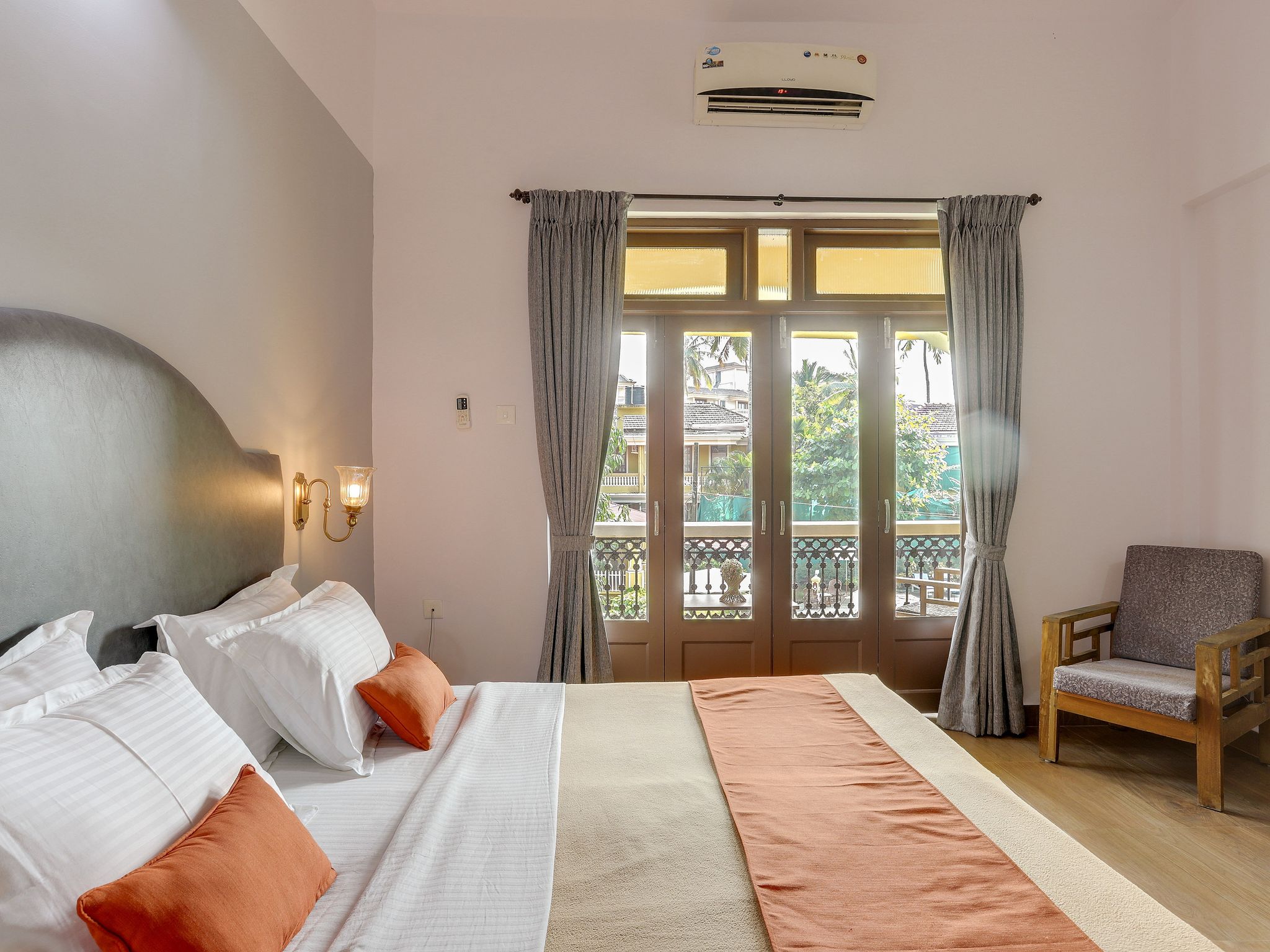 Superior Room (Pool View)