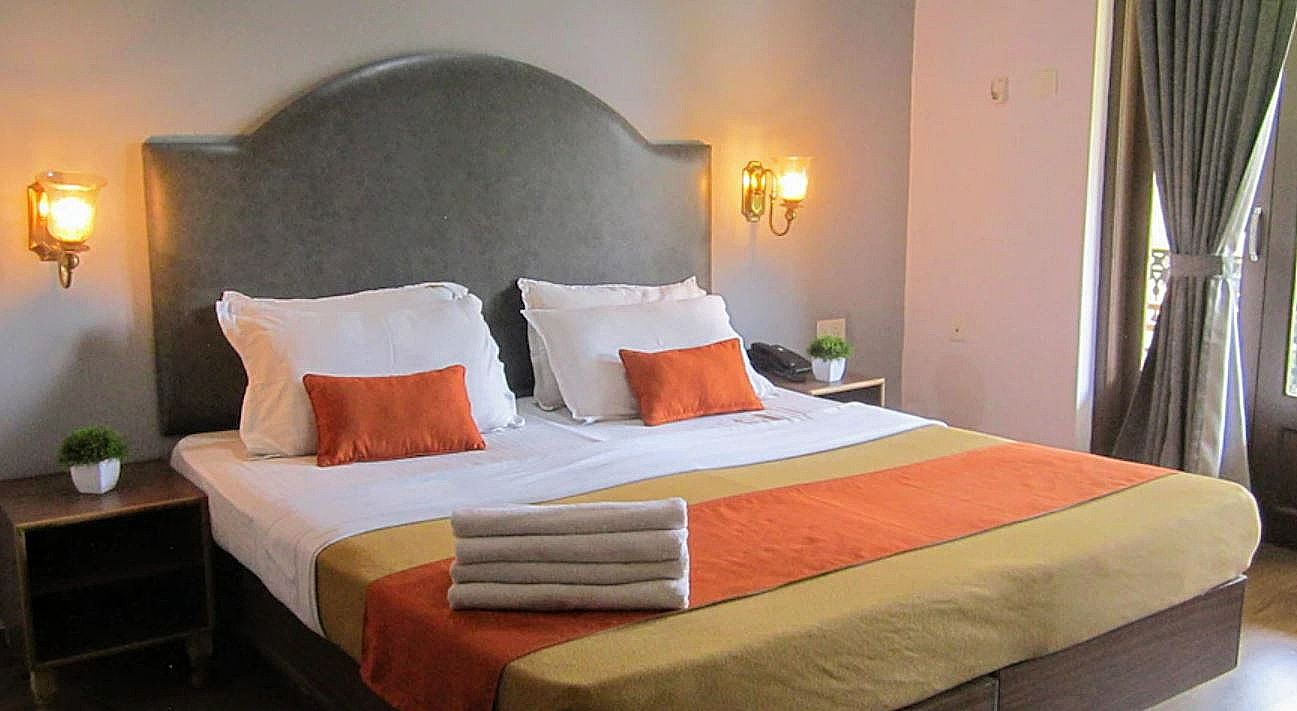 Superior Room (Pool View)