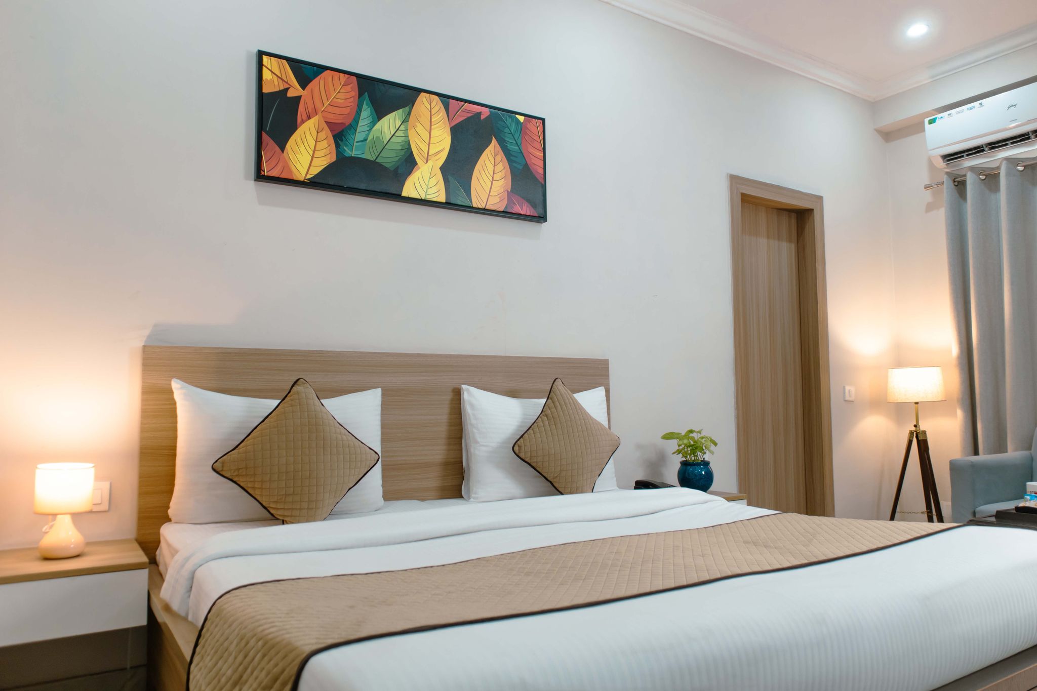 STEPiNN - Ess Kay Ess Villa Deluxe Room 12