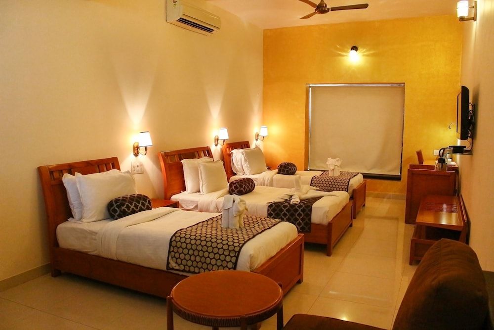 Hotel Krishna Park Resort Executive Room 5