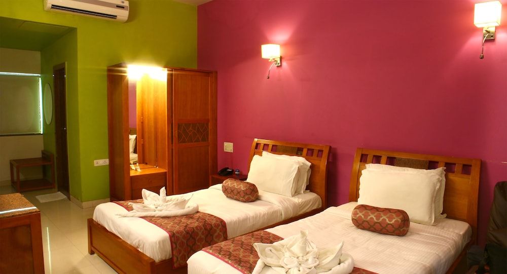 Hotel Krishna Park Resort Executive Room 10