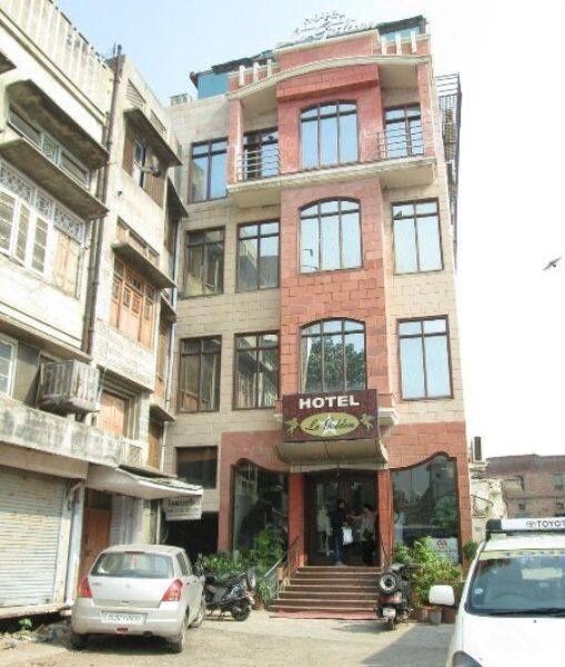 undefined Hotel Le Golden - Amritsar 2